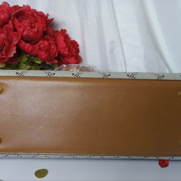 American Bee purse - Picture 3 of 4